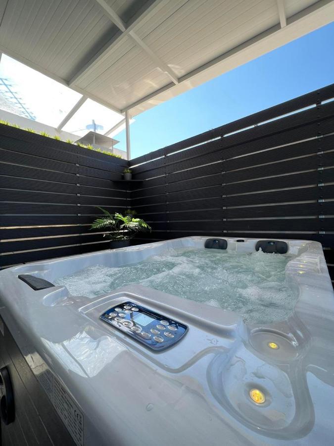 Loft Spa Greece - Enjoy Our Jacuzzi Kalamata Zewnętrze zdjęcie