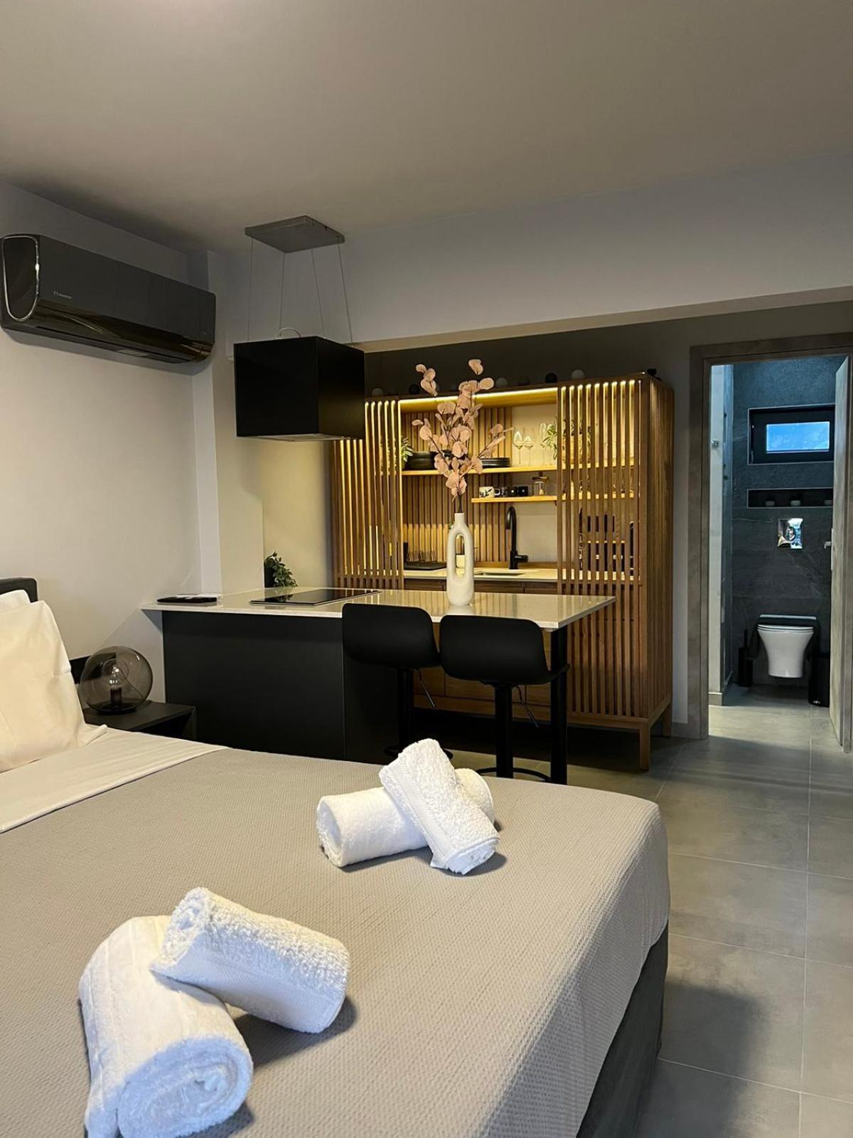 Loft Spa Greece - Enjoy Our Jacuzzi Kalamata Zewnętrze zdjęcie