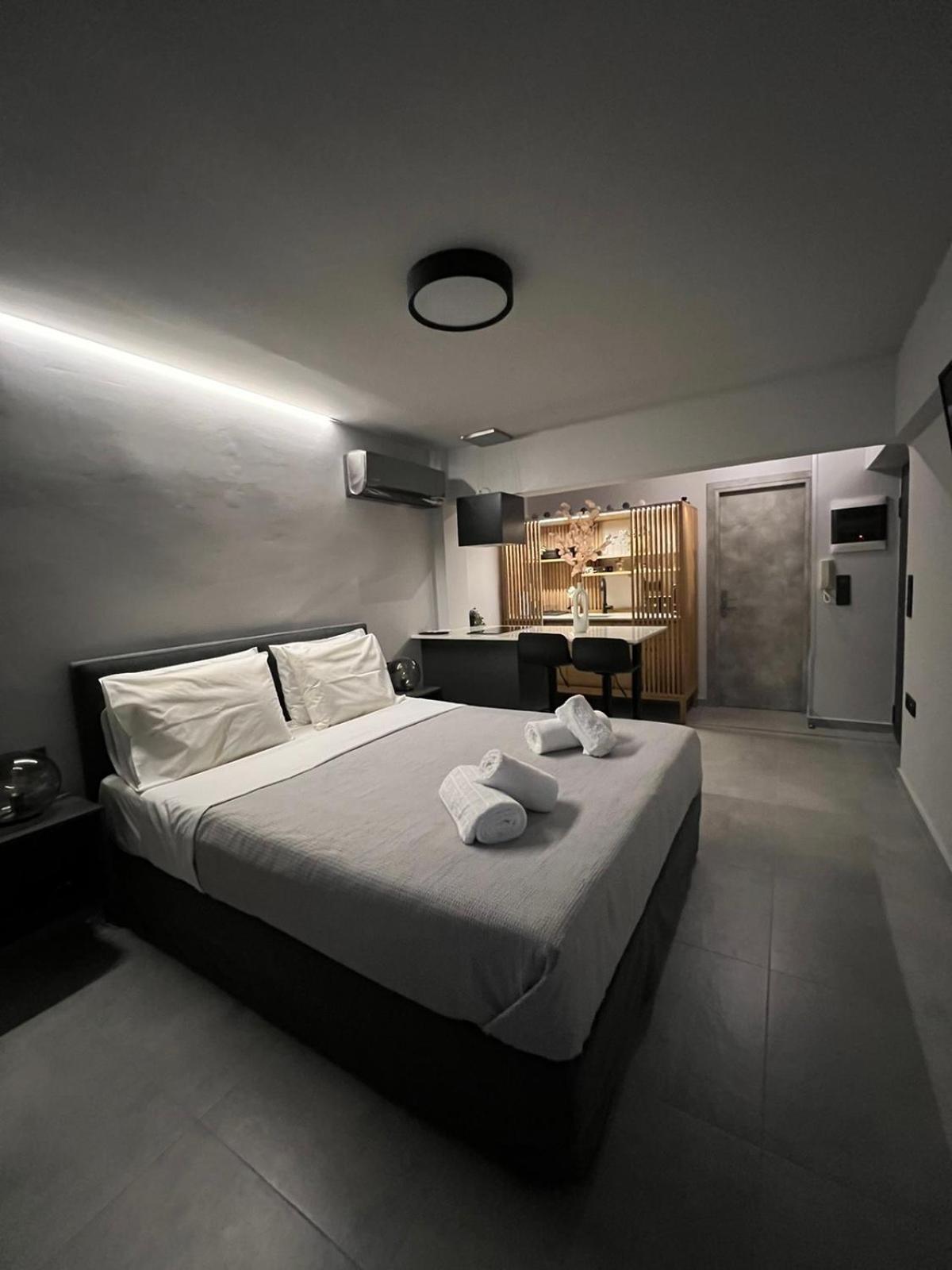 Loft Spa Greece - Enjoy Our Jacuzzi Kalamata Zewnętrze zdjęcie